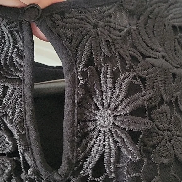 Iris XL lace top blouse - Picture 5 of 6